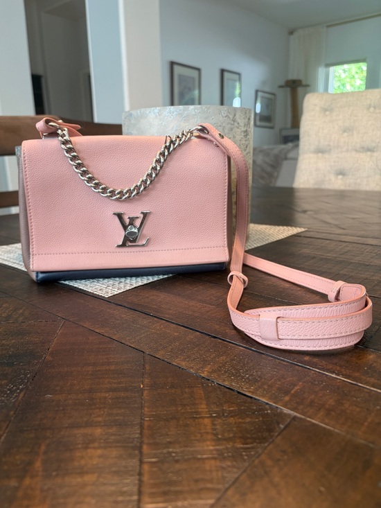 Louis Vuitton Handbags - Louis Vuitton Lockme II BB bag